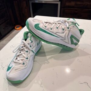 Nike LeBron XI “Easter” Edition